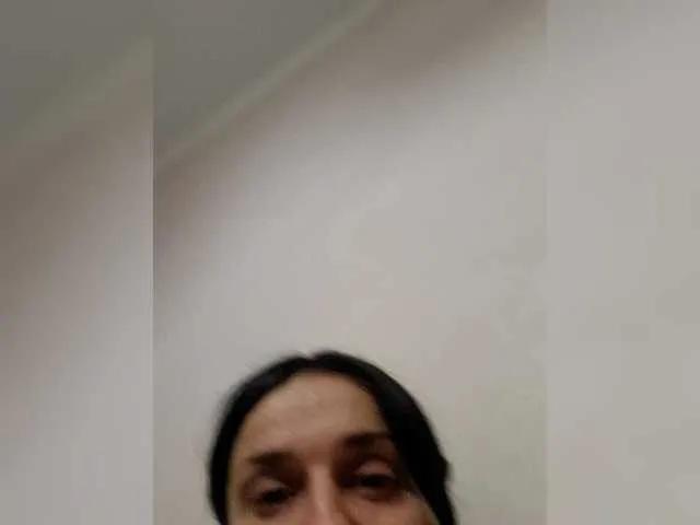 Offline helenakisss on BongaCams