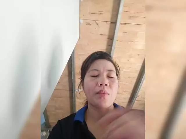 Offline Hill6969 on BongaCams