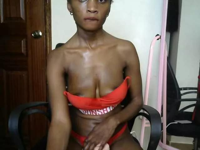 hippyshanice on BongaCams 