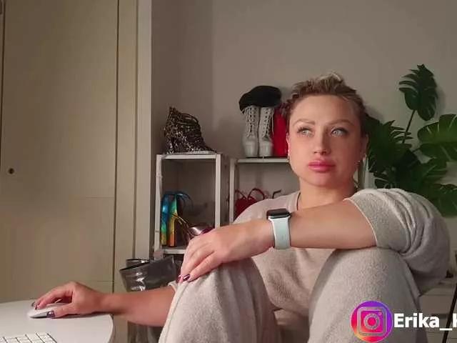 Offline HomePussy1 on BongaCams