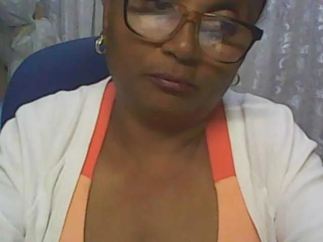 Freechat hotmomsexy on BongaCams