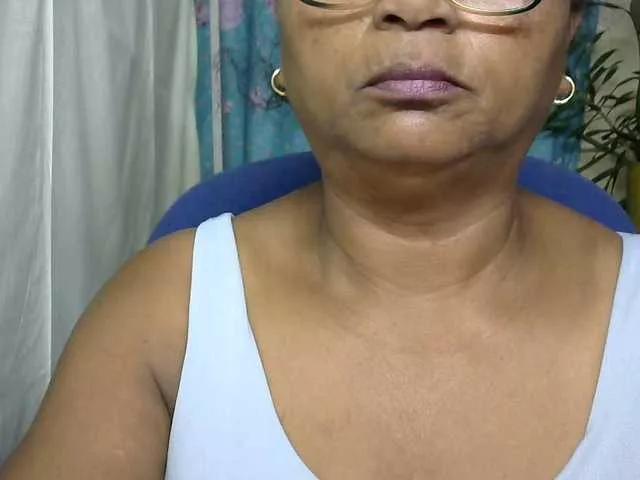 Freechat hotmomsexy on BongaCams