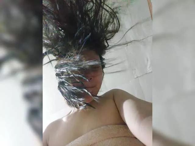 Offline HottieAnne on BongaCams