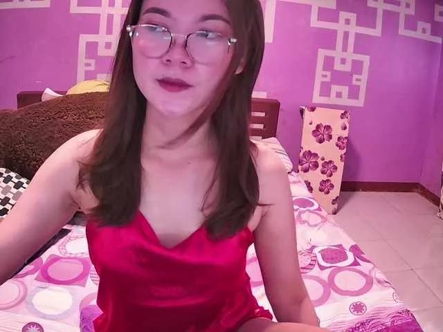 Offline HottieAnne on BongaCams