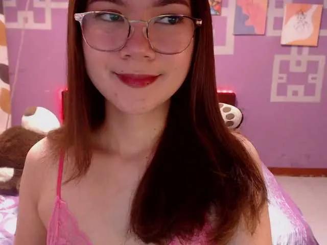 Offline HottieAnne on BongaCams