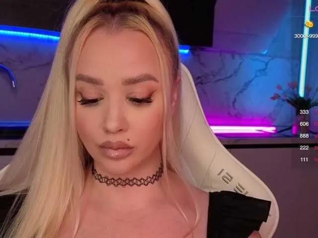 Offline In-your-fucking-mind on BongaCams