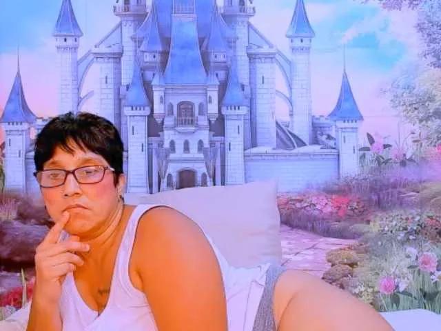 Offline indianroxy on BongaCams