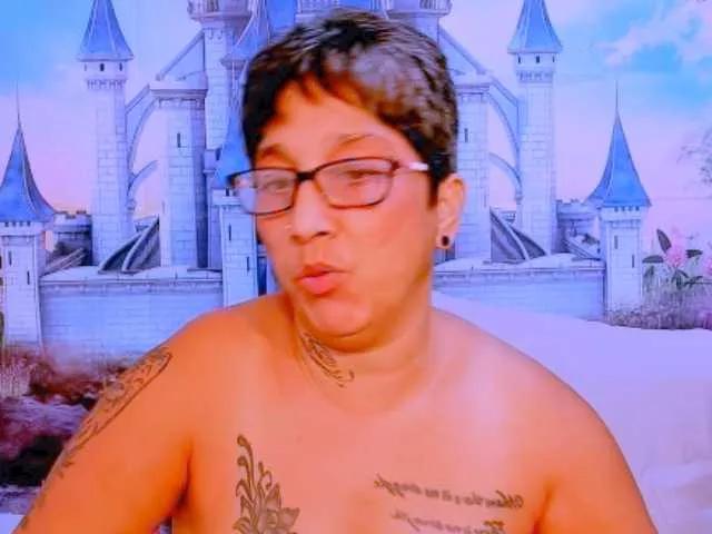 Offline indianroxy on BongaCams