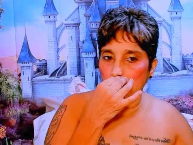 Offline indianroxy on BongaCams