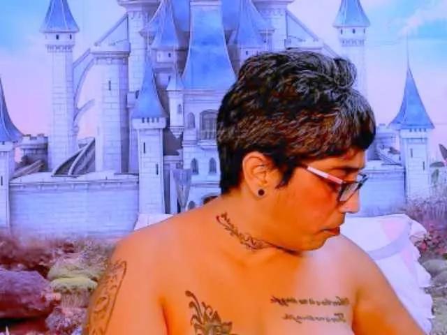 Offline indianroxy on BongaCams