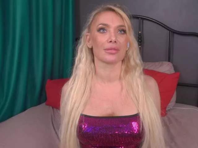 Offline IsadoraDunkan on BongaCams