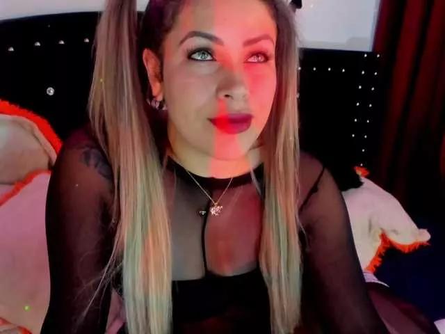 Offline Ivypoison10 on BongaCams