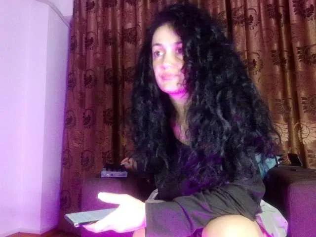 Freechat JadeLure on BongaCams