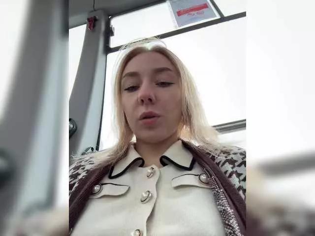 Freechat Janchi- on BongaCams