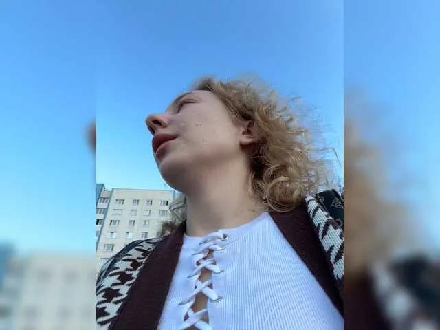 Freechat Janchi- on BongaCams