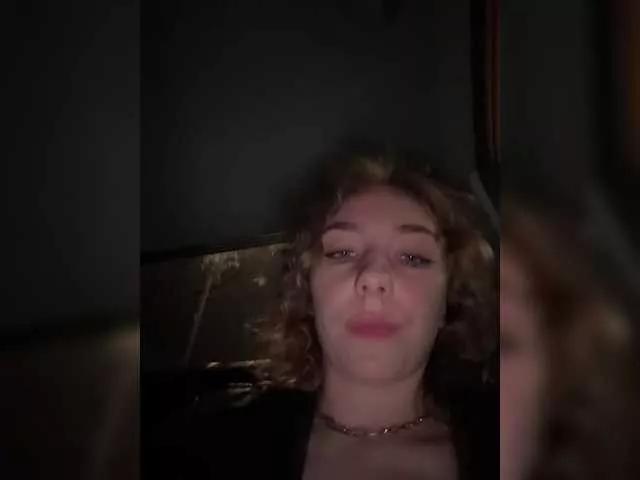 Freechat Janchi- on BongaCams