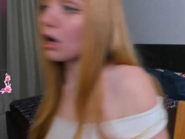 Freechat JanetShy on BongaCams