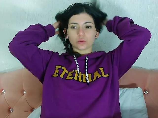 Offline JenellKurtz on BongaCams