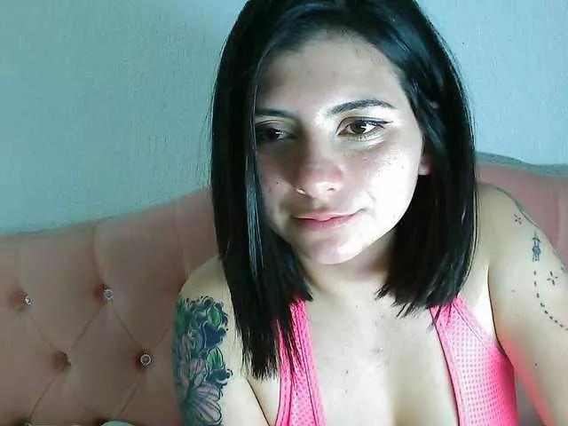 Offline JenellKurtz on BongaCams