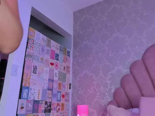 Offline JessieHill on BongaCams
