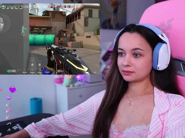 Offline JuicyAngel on BongaCams