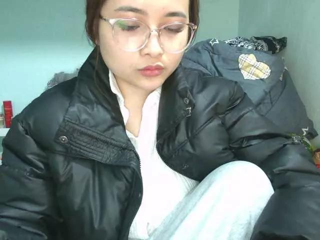 Offline Julia98 on BongaCams