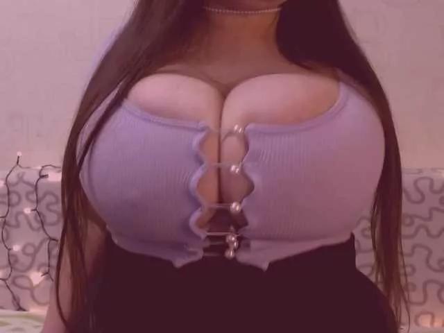 Offline juliajam1 on BongaCams