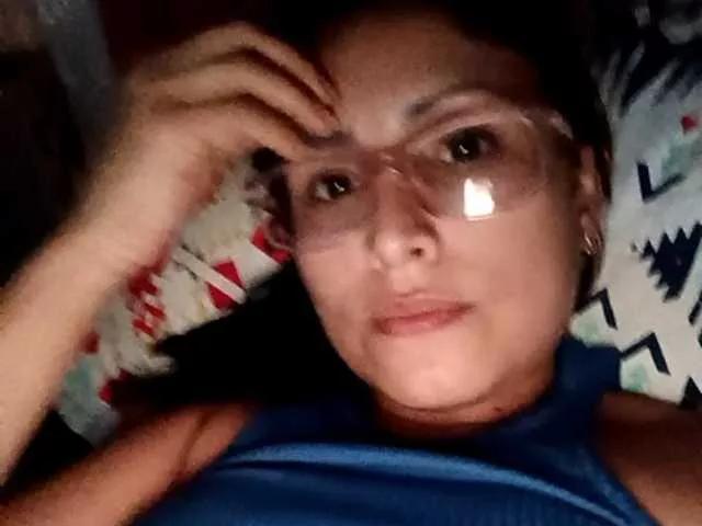 Offline julianatasty on BongaCams