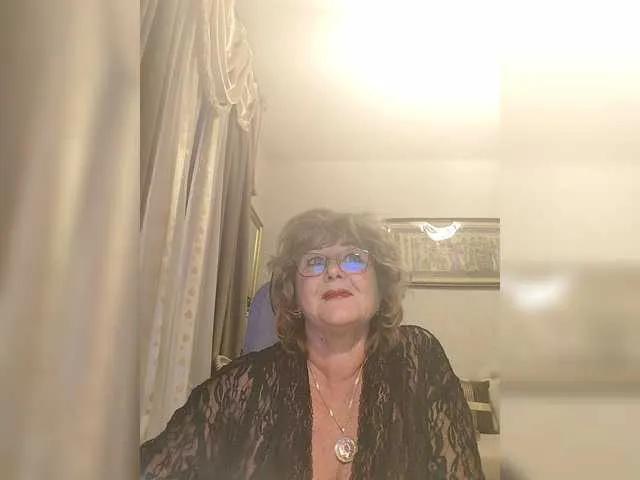 Offline KarinkaSweet on BongaCams