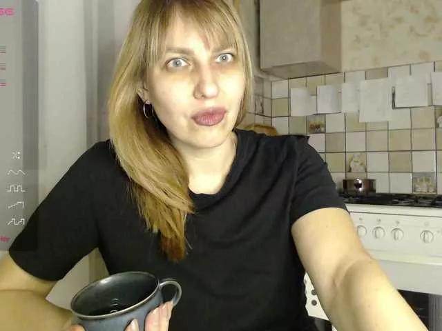 Offline Karmella on BongaCams