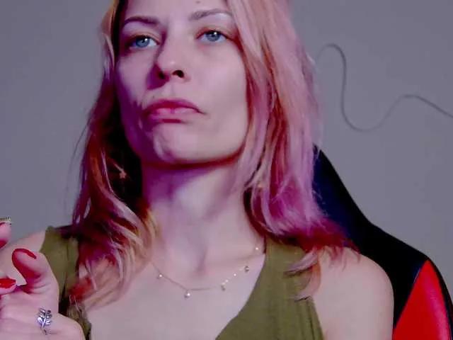 BongaCams karo131324 is Freechat karo131324 — generous men