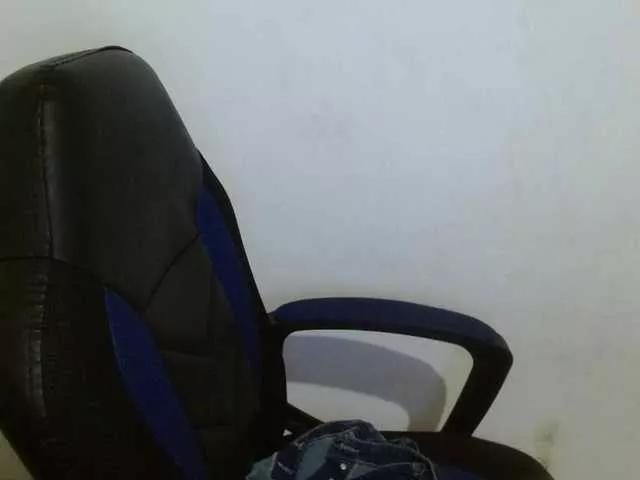 Offline katiamature on BongaCams