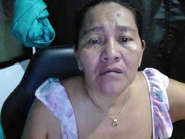 Offline katiamature on BongaCams