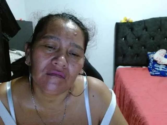 Offline katiamature on BongaCams