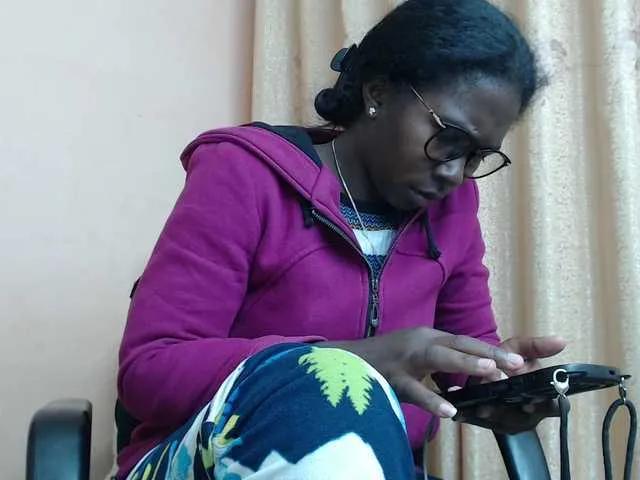 Freechat Katty-12 on BongaCams