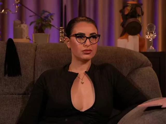 Offline KellyKent on BongaCams