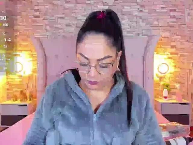 Offline Keyla-Ruiz on BongaCams