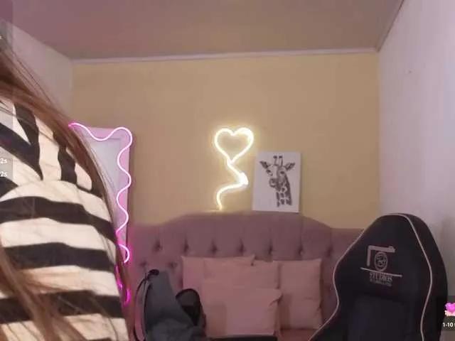 Offline KISSI-TAY on BongaCams