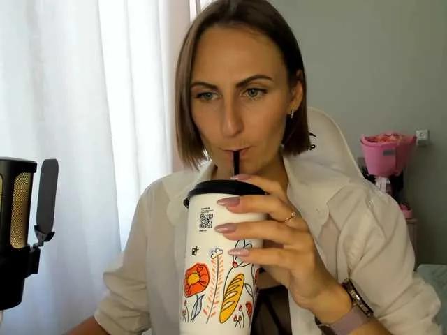 Offline Kiza9 on BongaCams