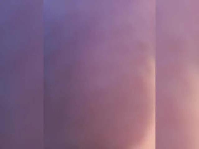 Offline Klybnichca on BongaCams