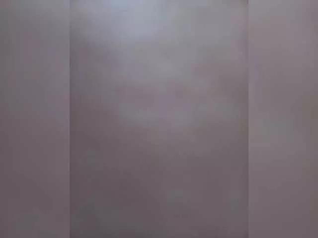 Offline Klybnichca on BongaCams