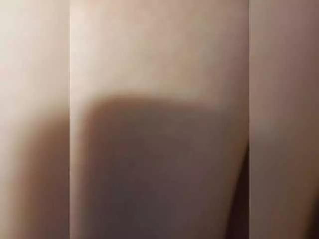 Offline Klybnichca on BongaCams