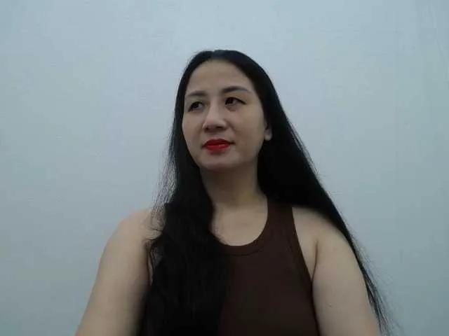 Offline Lady-Young on BongaCams