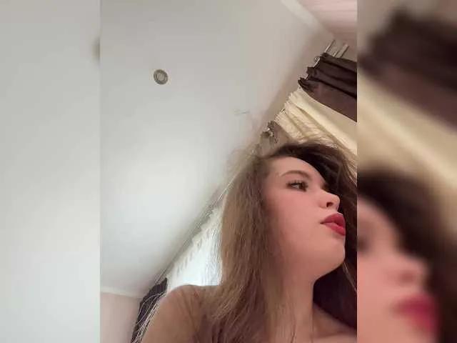 Offline LadyEmily on BongaCams