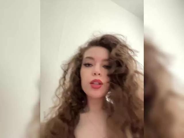 Offline LadyEmily on BongaCams