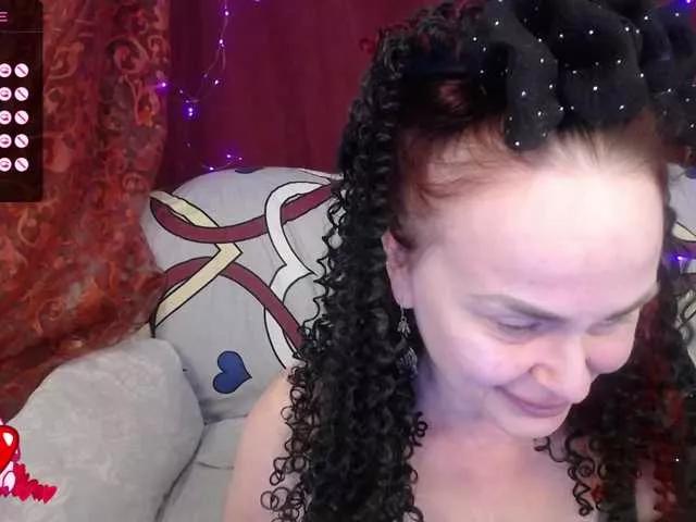 Freechat ladyzlata on BongaCams