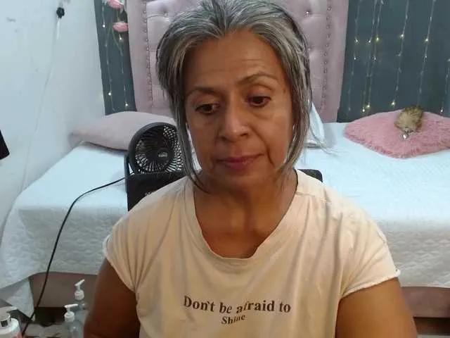 Offline lalisha-96 on BongaCams