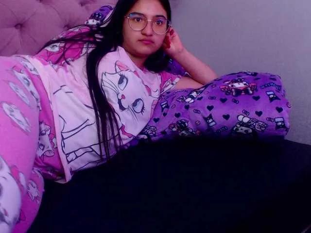 Offline laurenelove on BongaCams