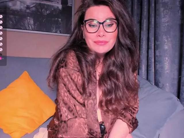 Freechat LavernaBlack on BongaCams