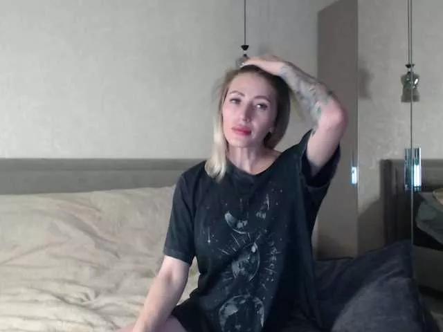 Offline LediIce on BongaCams
